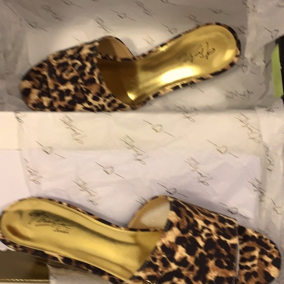 New in Box  Thalia Sodi Riyaleo Leopard low wedge SLIP ON - Picture 4 of 6